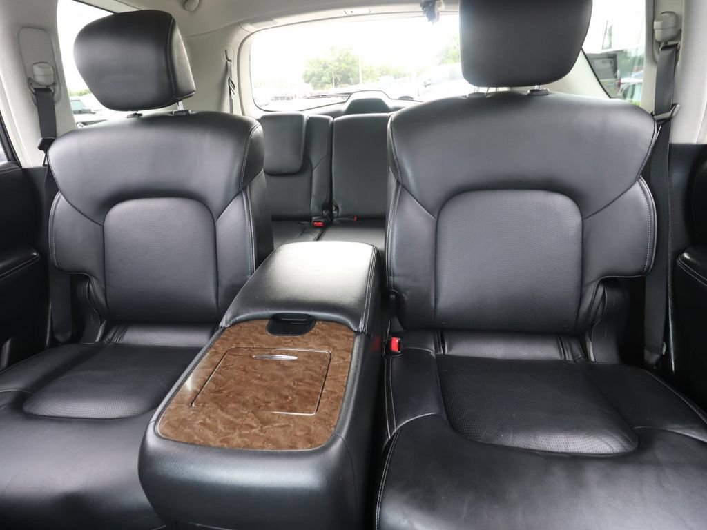 Used 2017 INFINITI QX80 4WD w/ Driver Assistance Package image 12