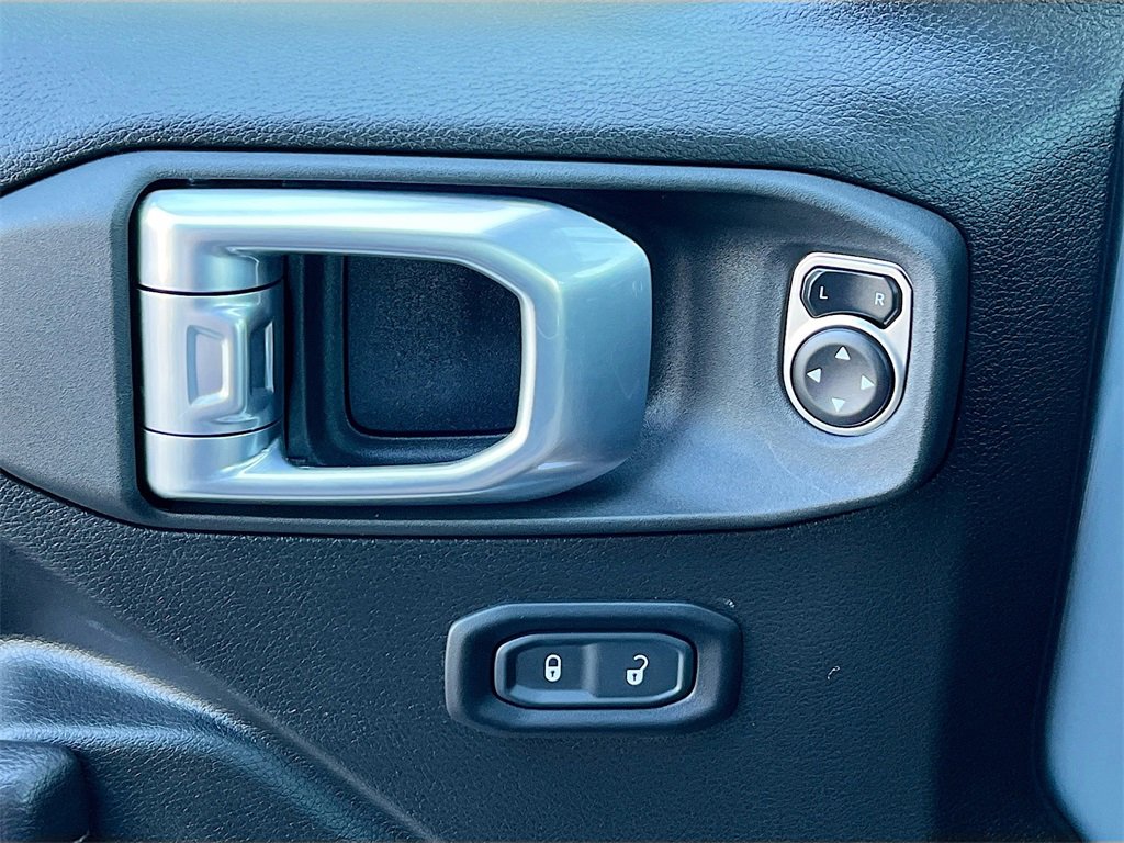 Used 2024 Jeep Wrangler Sport S image 17