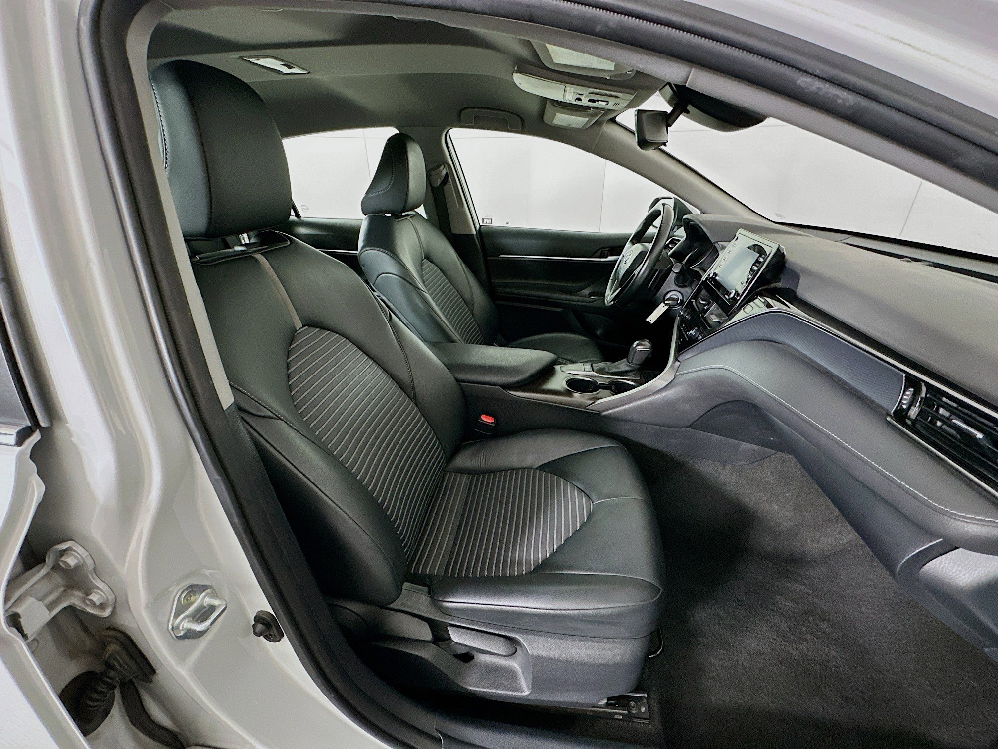 Used 2023 Toyota Camry SE image 28