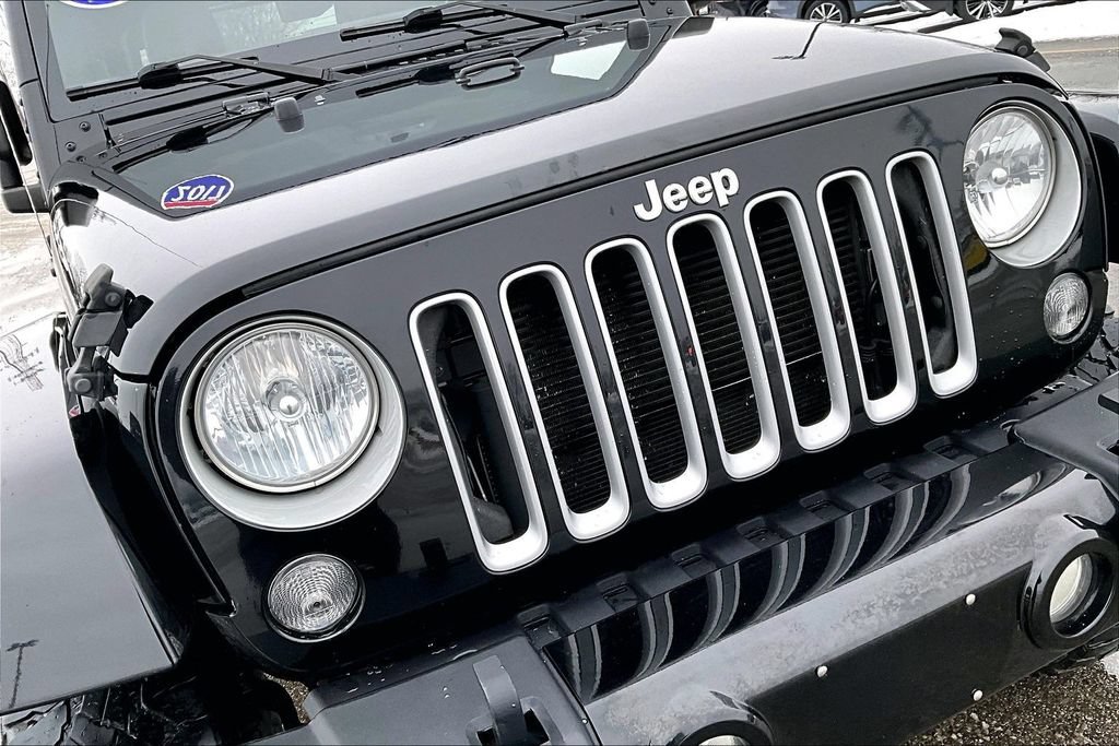 Used 2017 Jeep Wrangler Unlimited Sahara AWD/4WD image 30