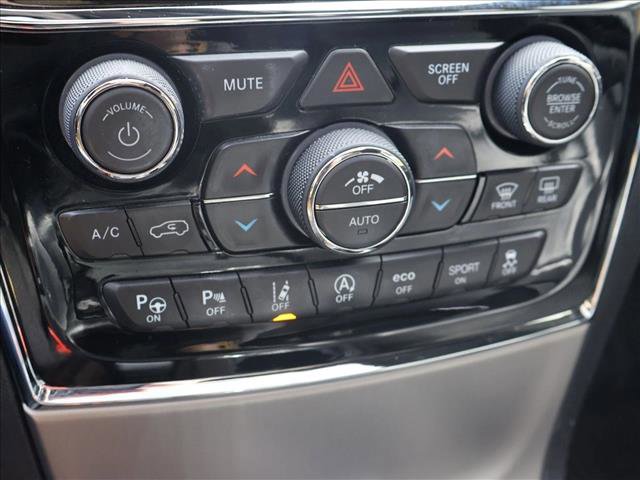 Used 2019 Jeep Grand Cherokee Limited w/ Luxury Group II AWD/4WD image 19