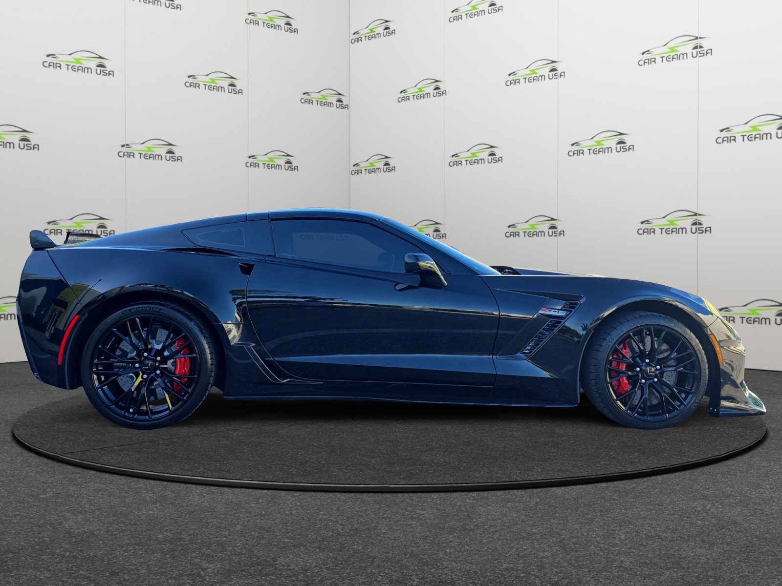 Used 2016 Chevrolet Corvette Z06 w/ 3LZ Preferred Equipment Group image 8