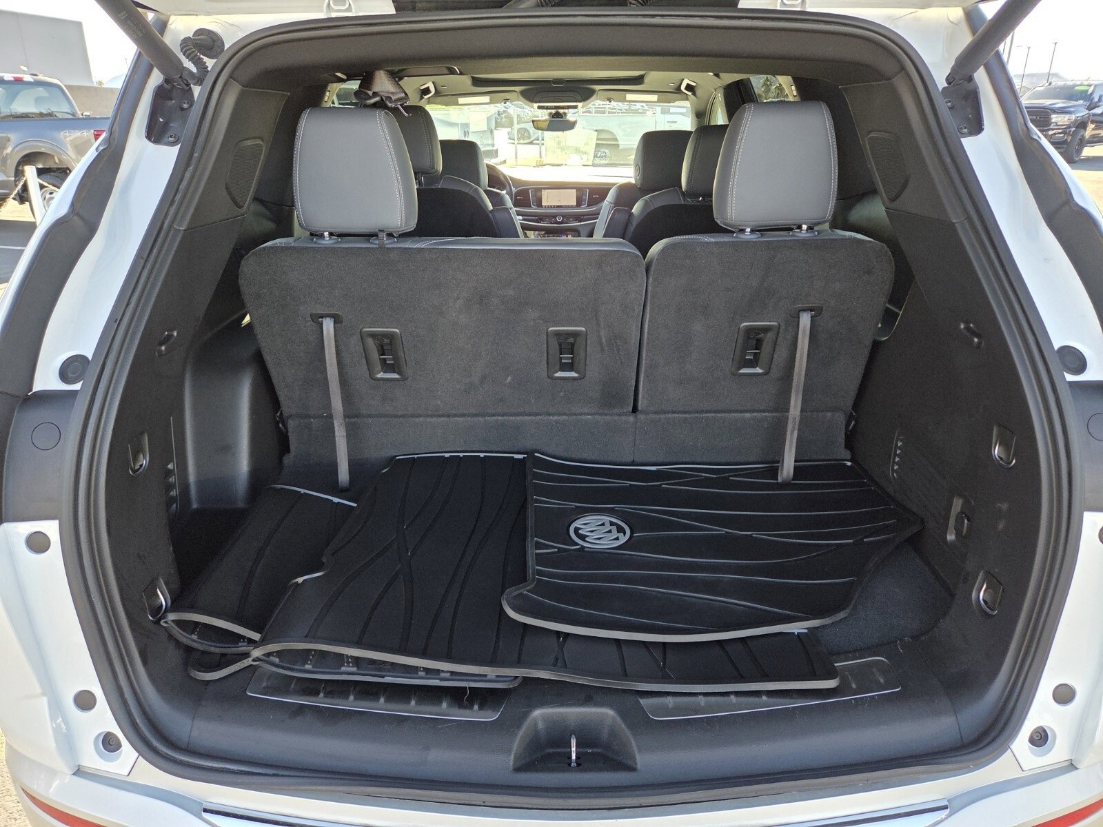 Used 2022 Buick Enclave Premium w/ Experience Buick Package image 15