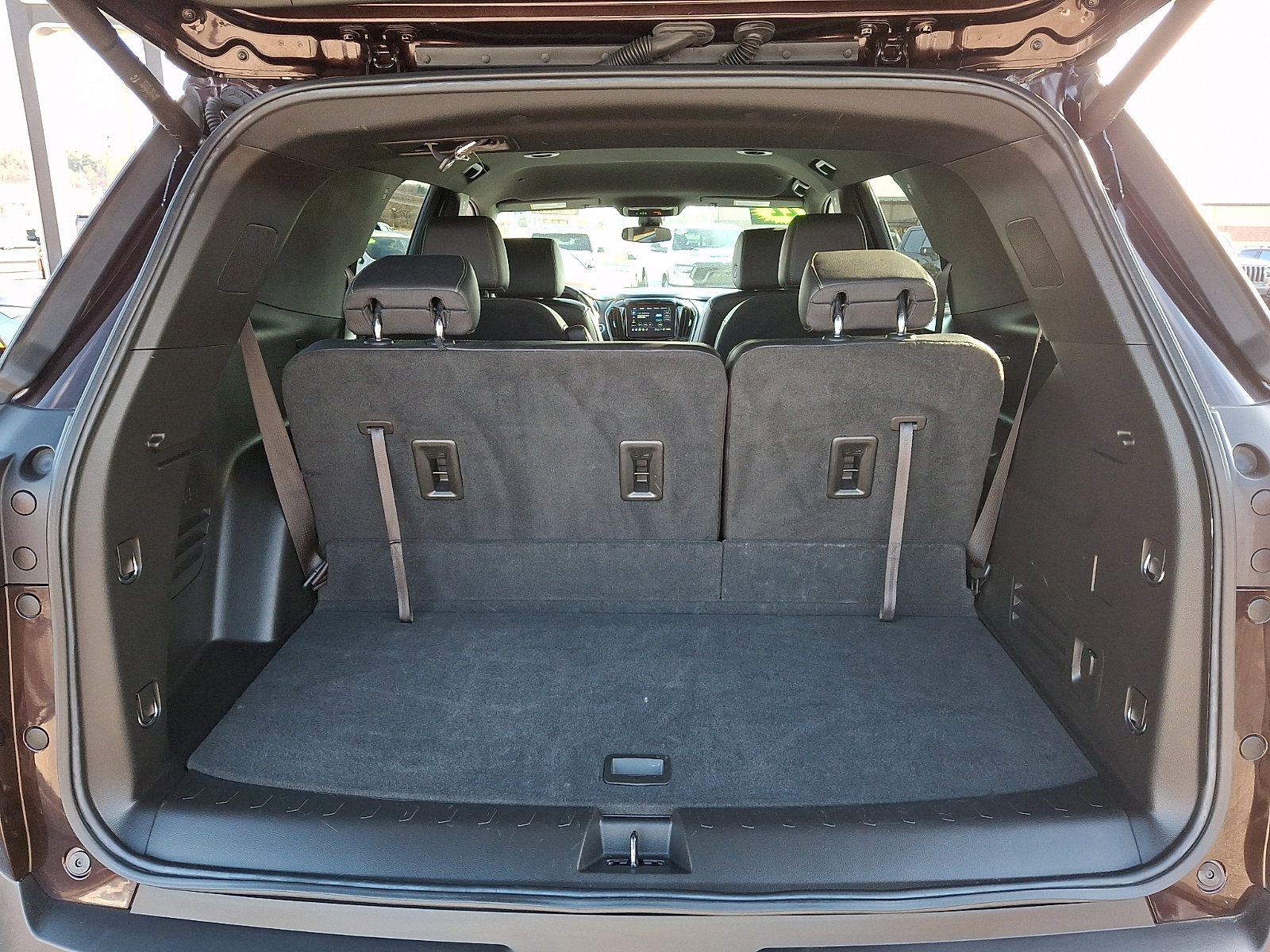 Used 2022 Chevrolet Traverse LT image 29