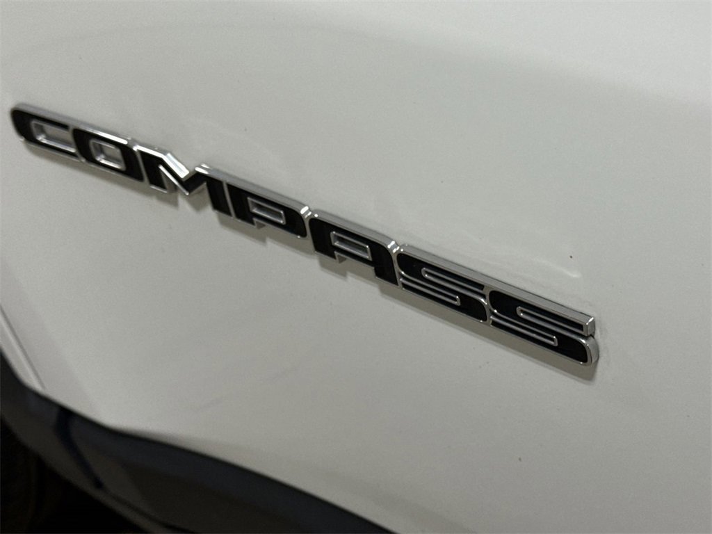 Used 2022 Jeep Compass Limited image 26
