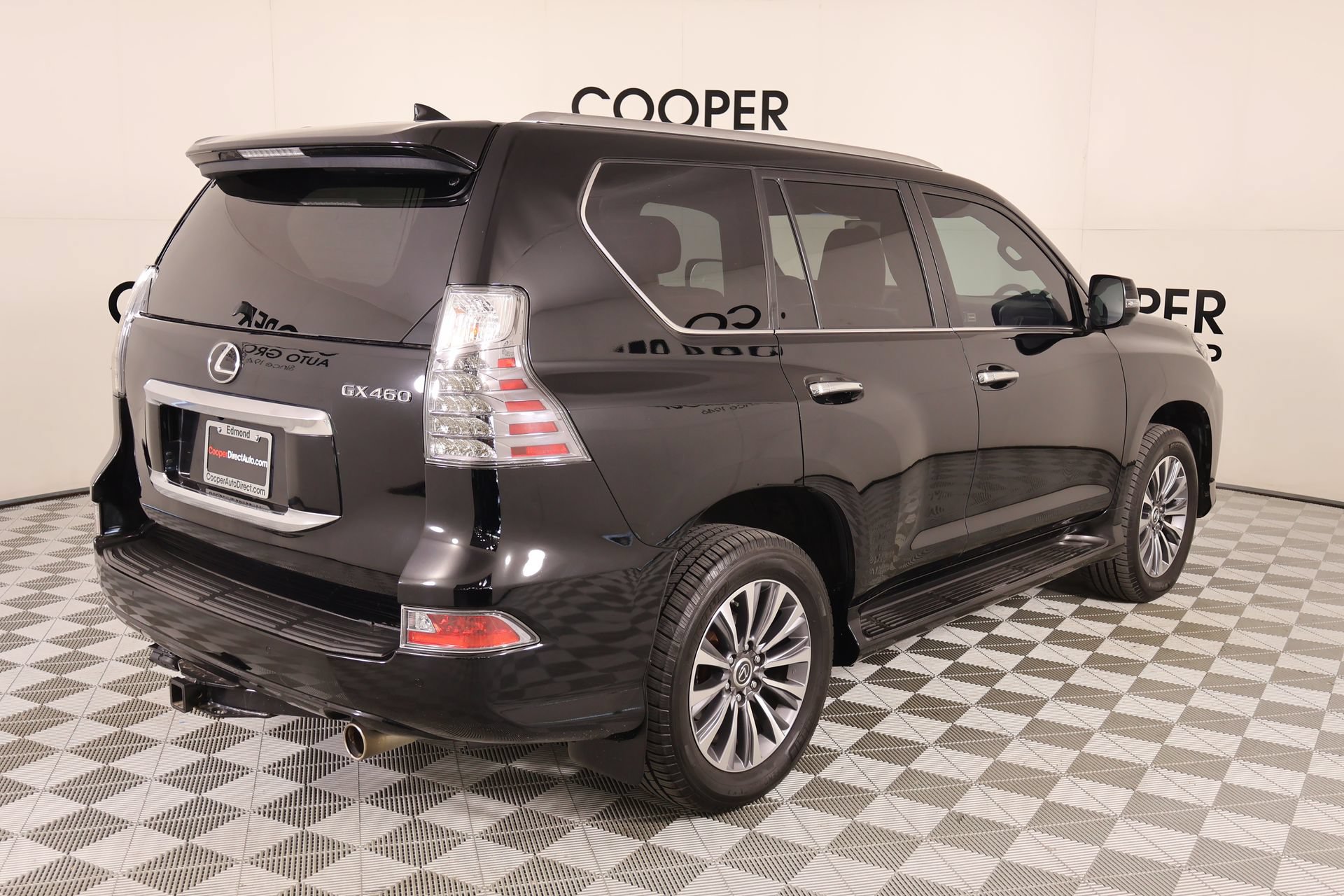 Used 2021 Lexus GX 460 Luxury w/ Accessory Package AWD/4WD image 22