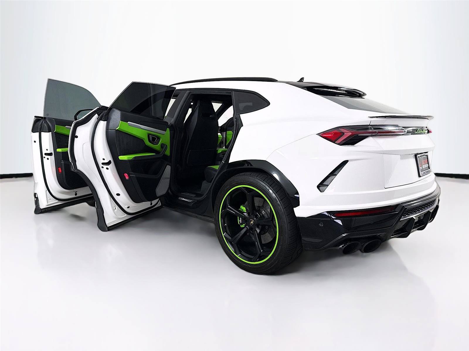 Used 2019 Lamborghini Urus AWD/4WD image 40