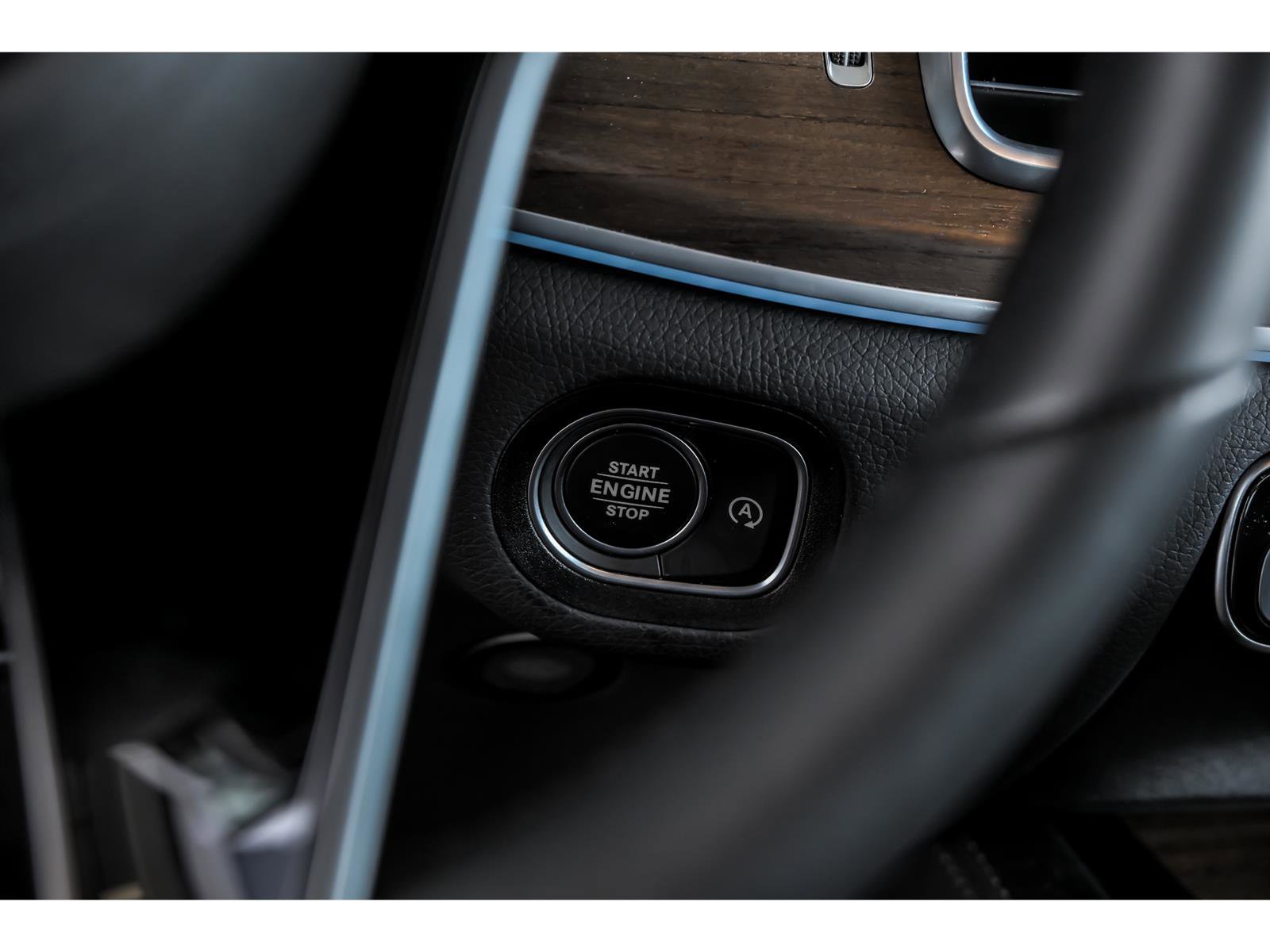 Certified 2025 Mercedes-Benz GLE 350 4MATIC image 17