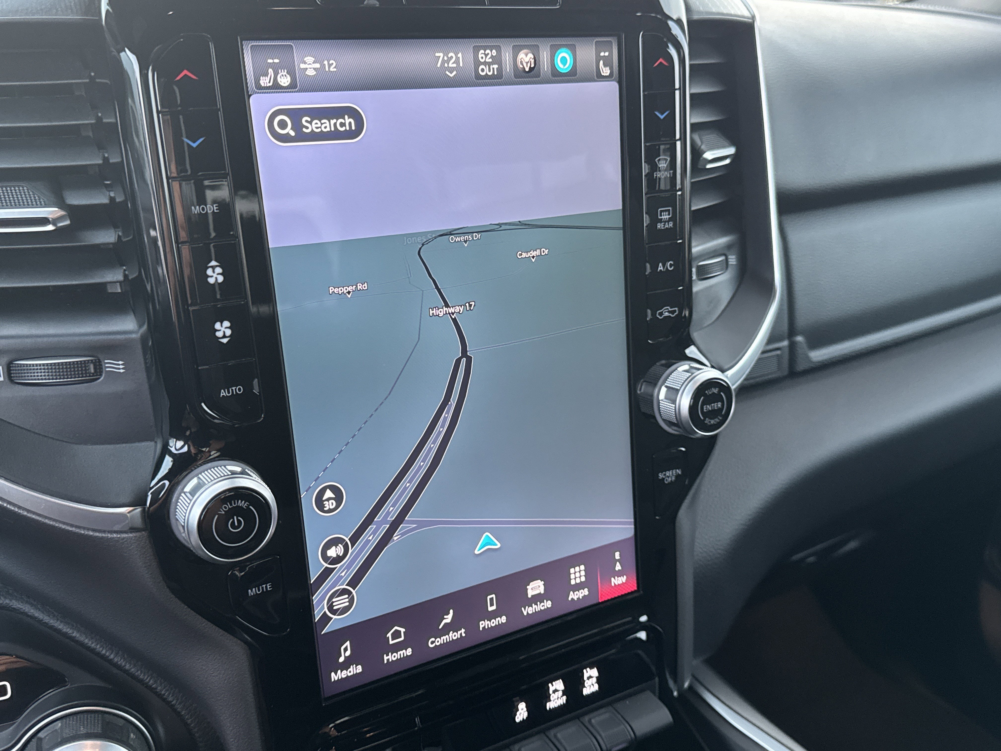 Used 2025 RAM 1500 Big Horn image 25