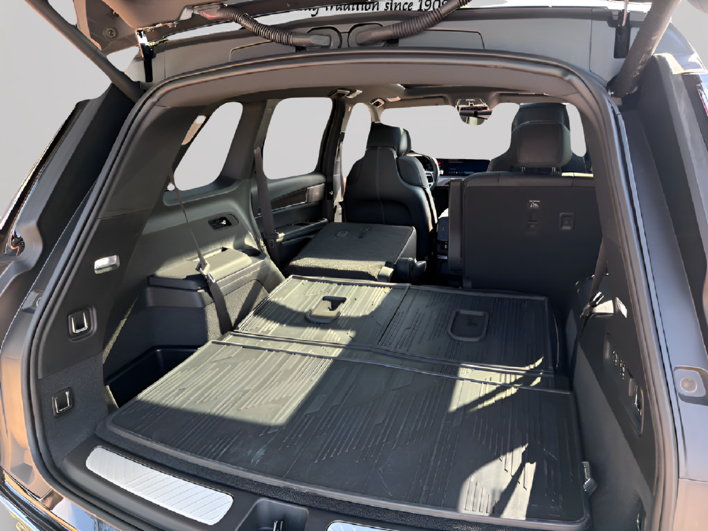 Certified 2026 Cadillac Vistiq Sport w/ LPO, Floor Liner Package AWD/4WD image 42
