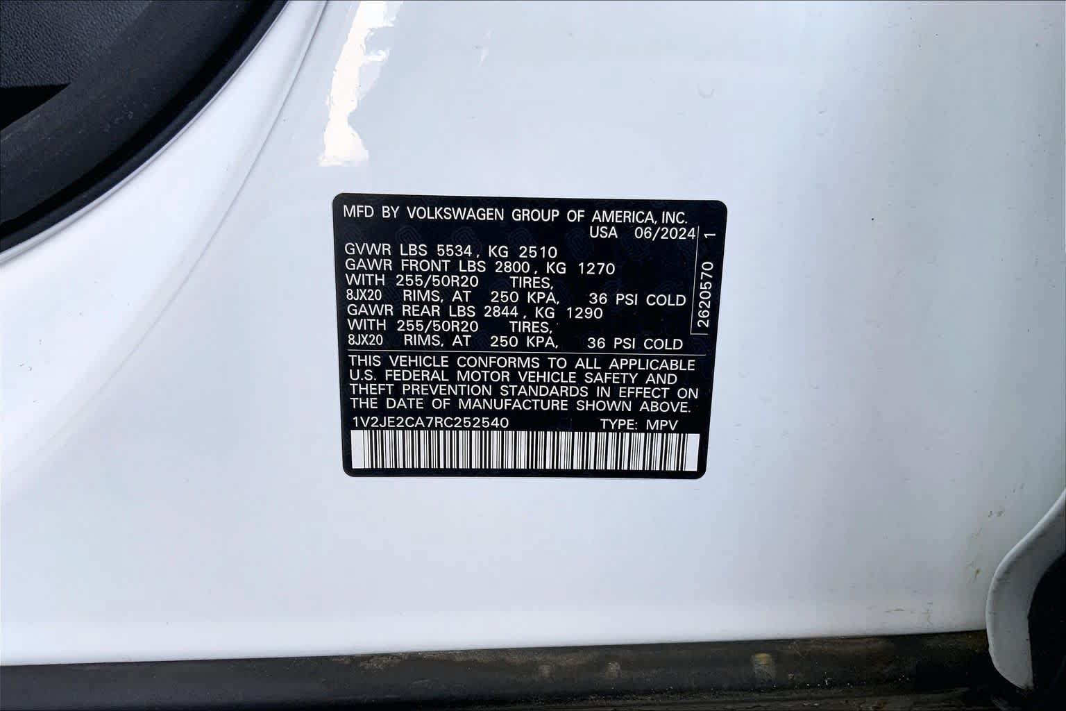 Used 2024 Volkswagen Atlas Cross Sport SE w/ Panoramic Sunroof Package FWD image 34