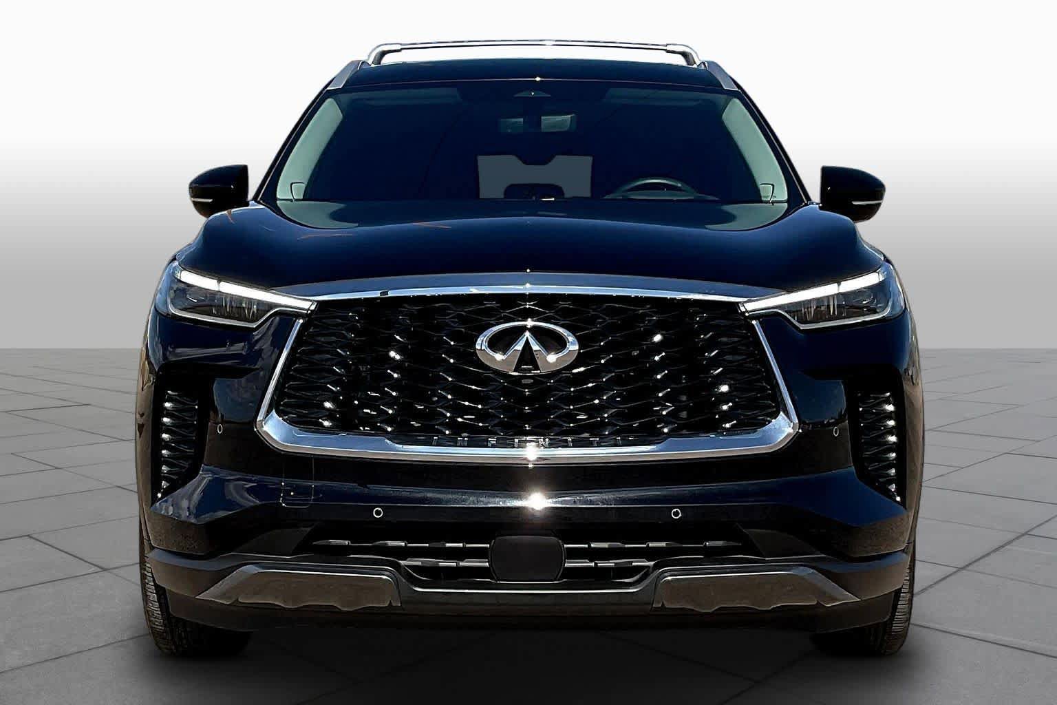 Used 2023 INFINITI QX60 Sensory w/ Vision Package image 4