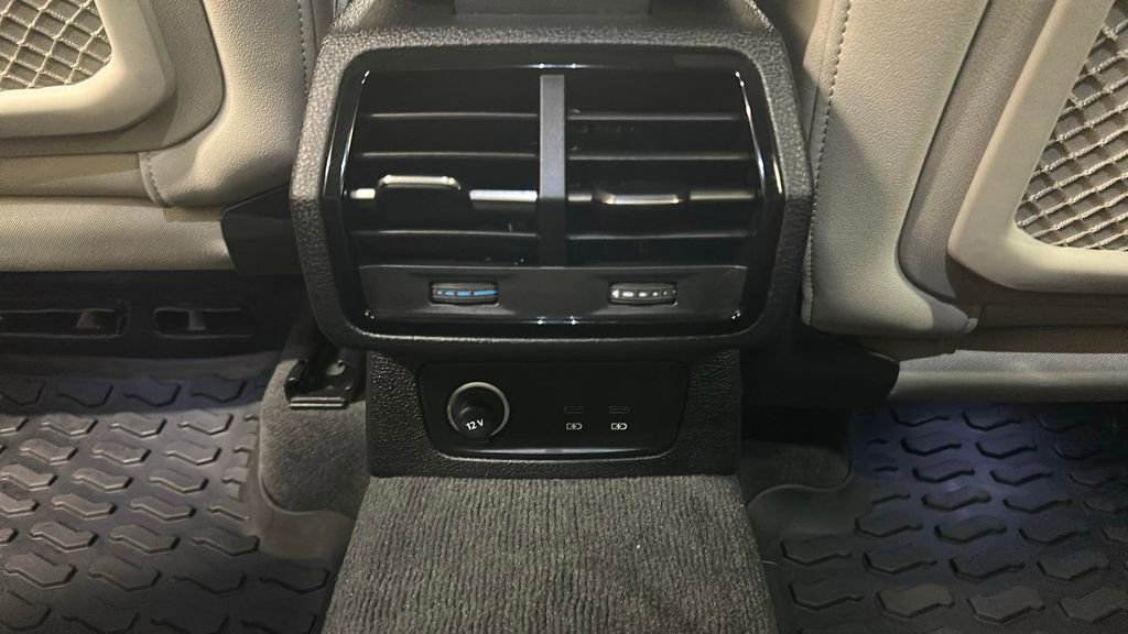 Used 2025 Audi Q3 2.0T Premium Plus image 19