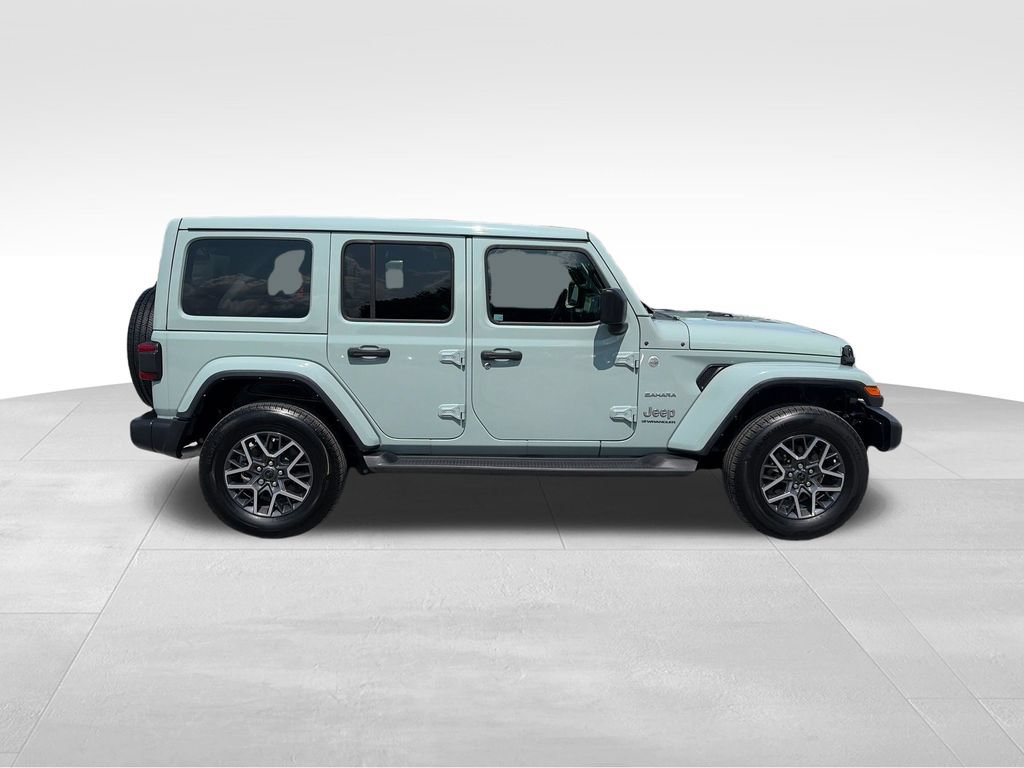 Used 2024 Jeep Wrangler Unlimited Sahara w/ Technology Group AWD/4WD image 7