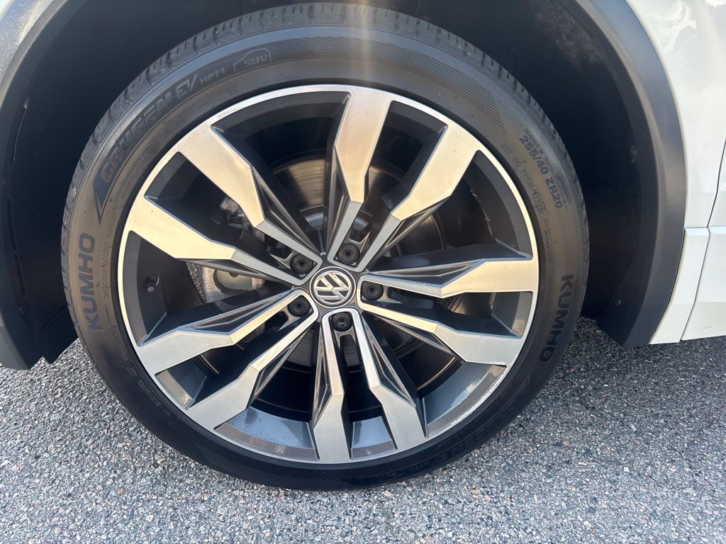 Used 2020 Volkswagen Tiguan SEL Premium R-Line w/ 3rd Row Seat Package AWD/4WD image 27