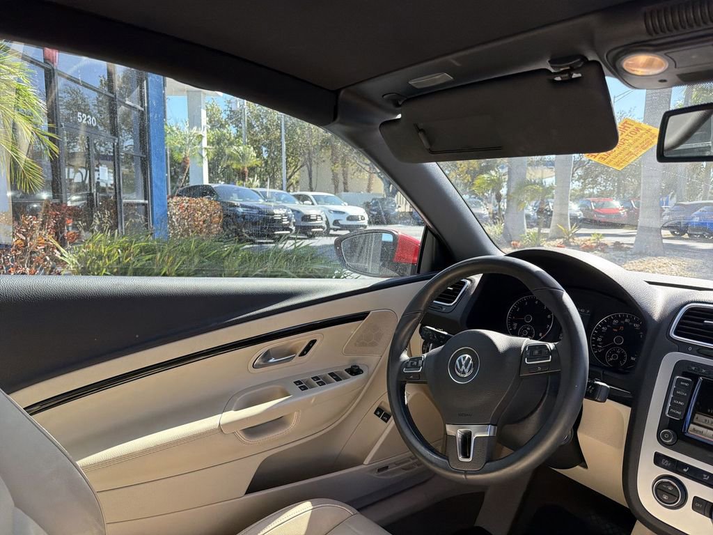 Used 2015 Volkswagen Eos Final Edition image 17