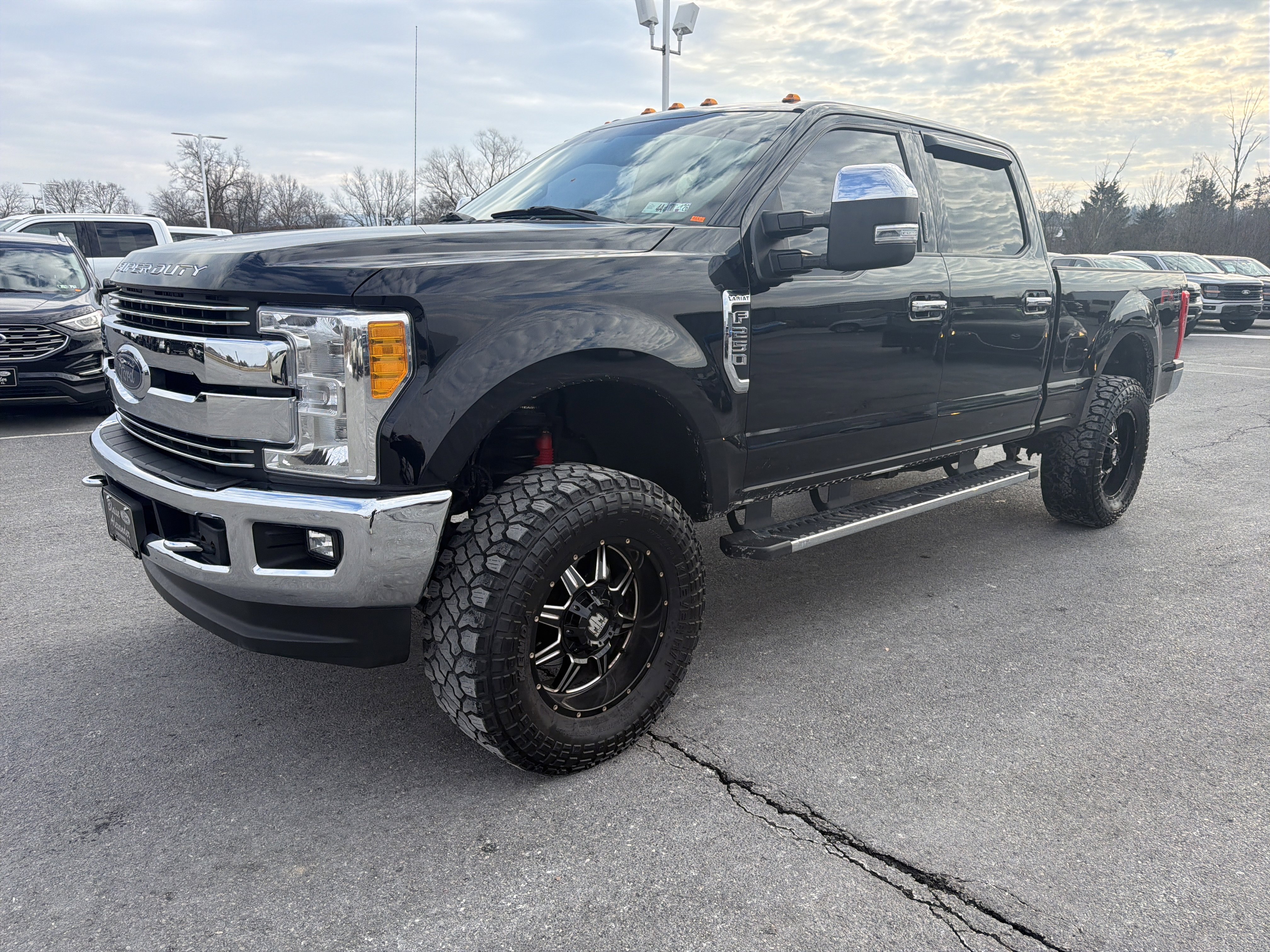 Used 2017 Ford F250 Lariat w/ Chrome Package image 8