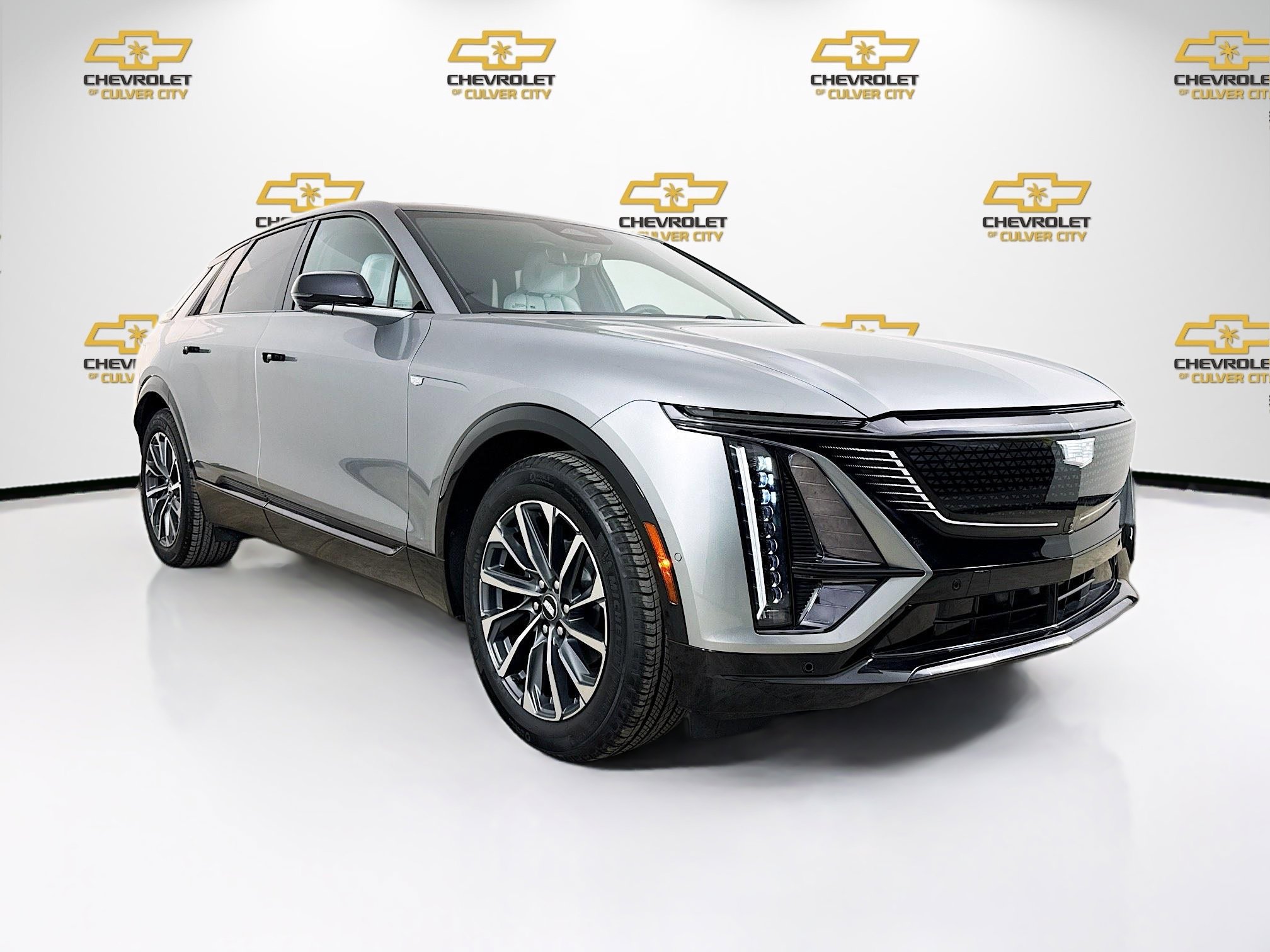 Used 2025 Cadillac Lyriq Sport image 1