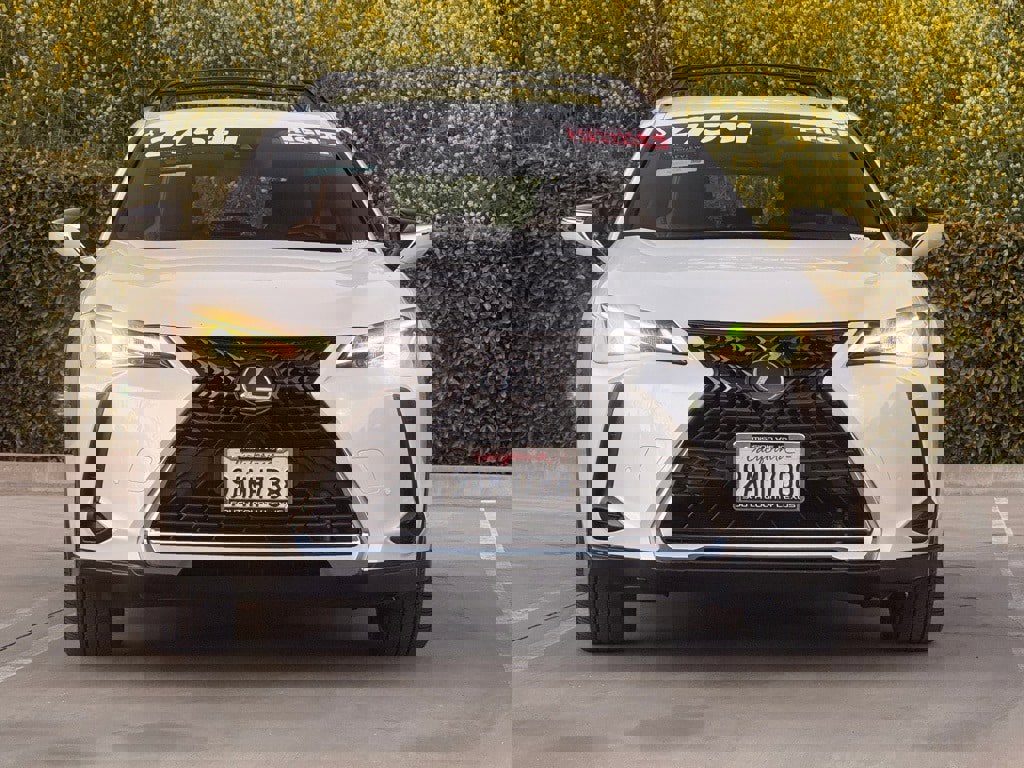 Certified 2022 Lexus UX 200 image 5