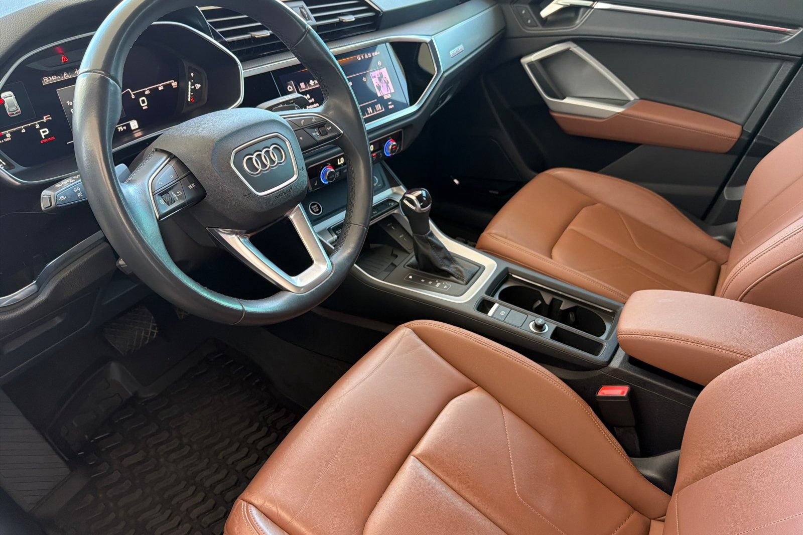 Used 2024 Audi Q3 2.0T Premium Plus AWD/4WD image 10