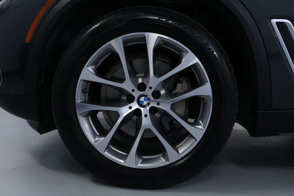 Used 2019 BMW X5 xDrive40i w/ Premium Package 2 image 36