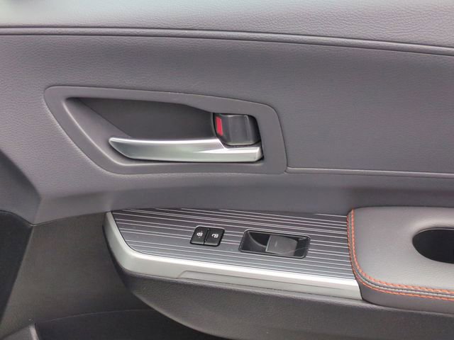 Used 2023 Toyota Sienna XSE image 32