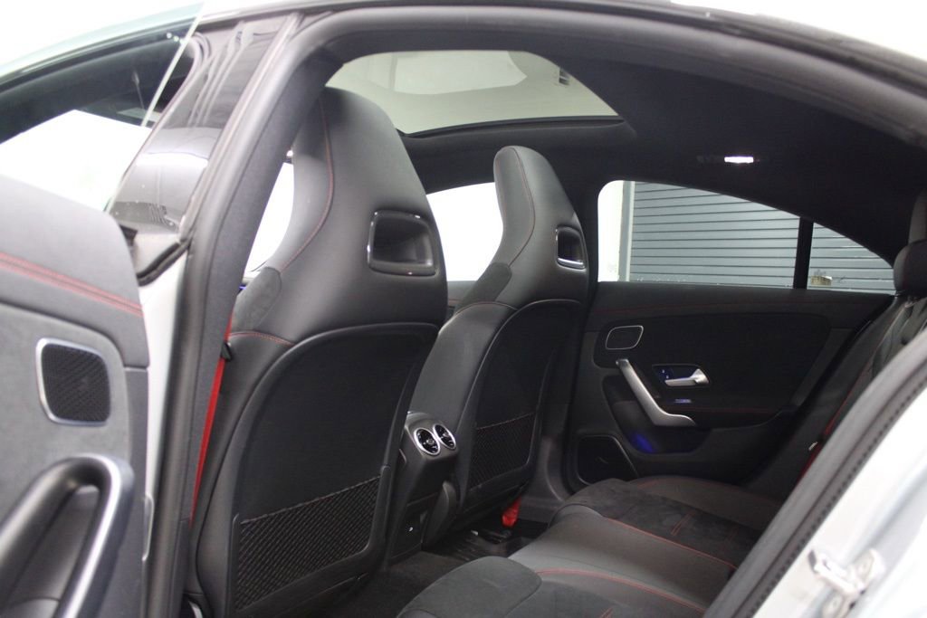Used 2025 Mercedes-Benz CLA 35 AMG 4MATIC image 32