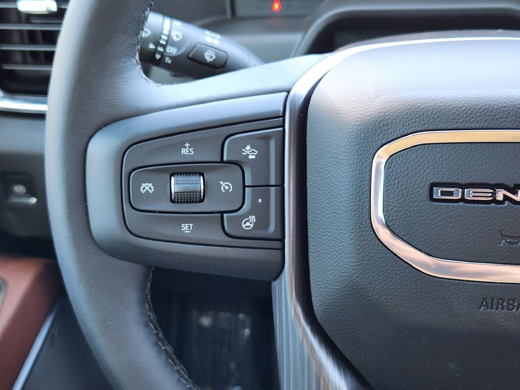 New 2026 GMC Sierra 3500 Denali Ultimate w/ LPO, Black Badging Package AWD/4WD image 18