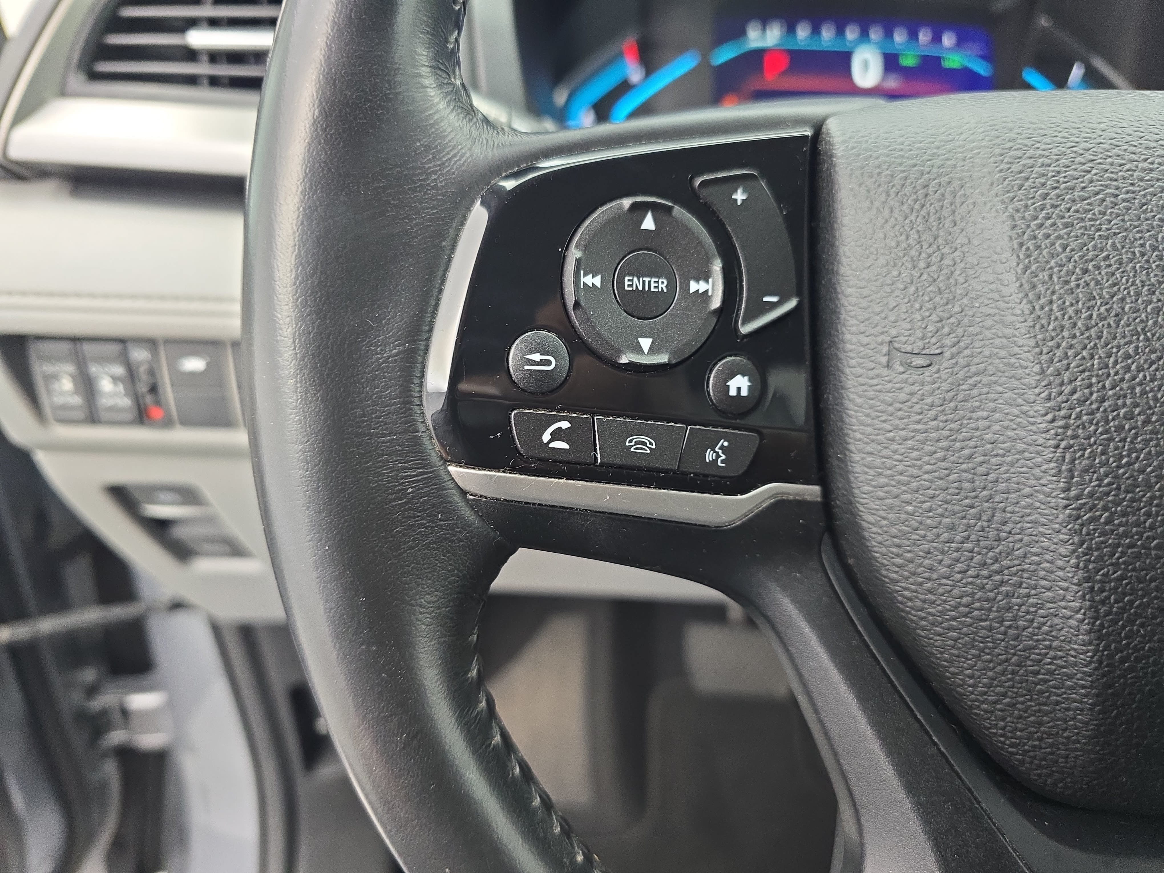 Used 2018 Honda Odyssey EX-L image 18