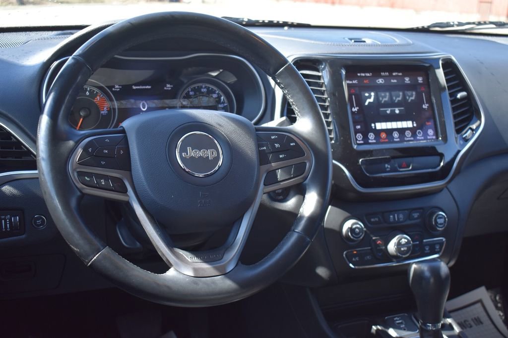 Used 2019 Jeep Cherokee Limited FWD image 22