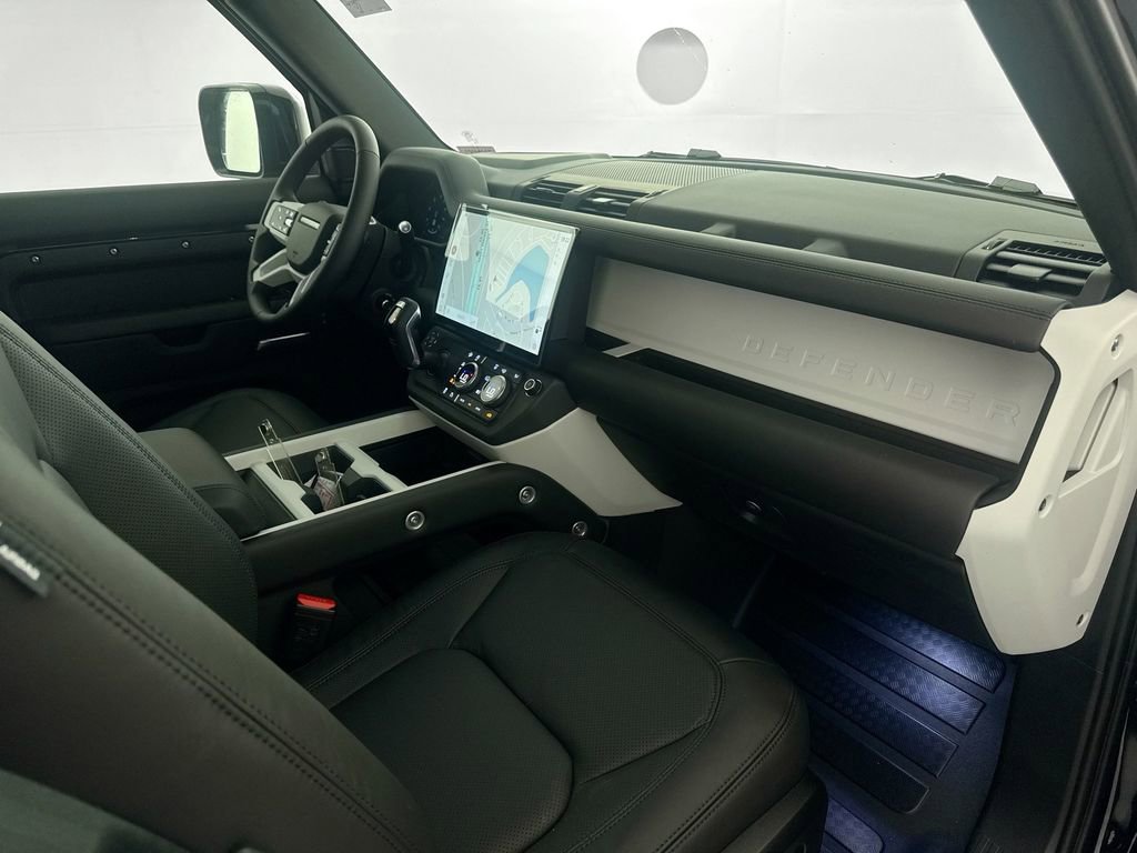 New 2026 Land Rover Defender 110 X-Dynamic SE AWD/4WD image 28