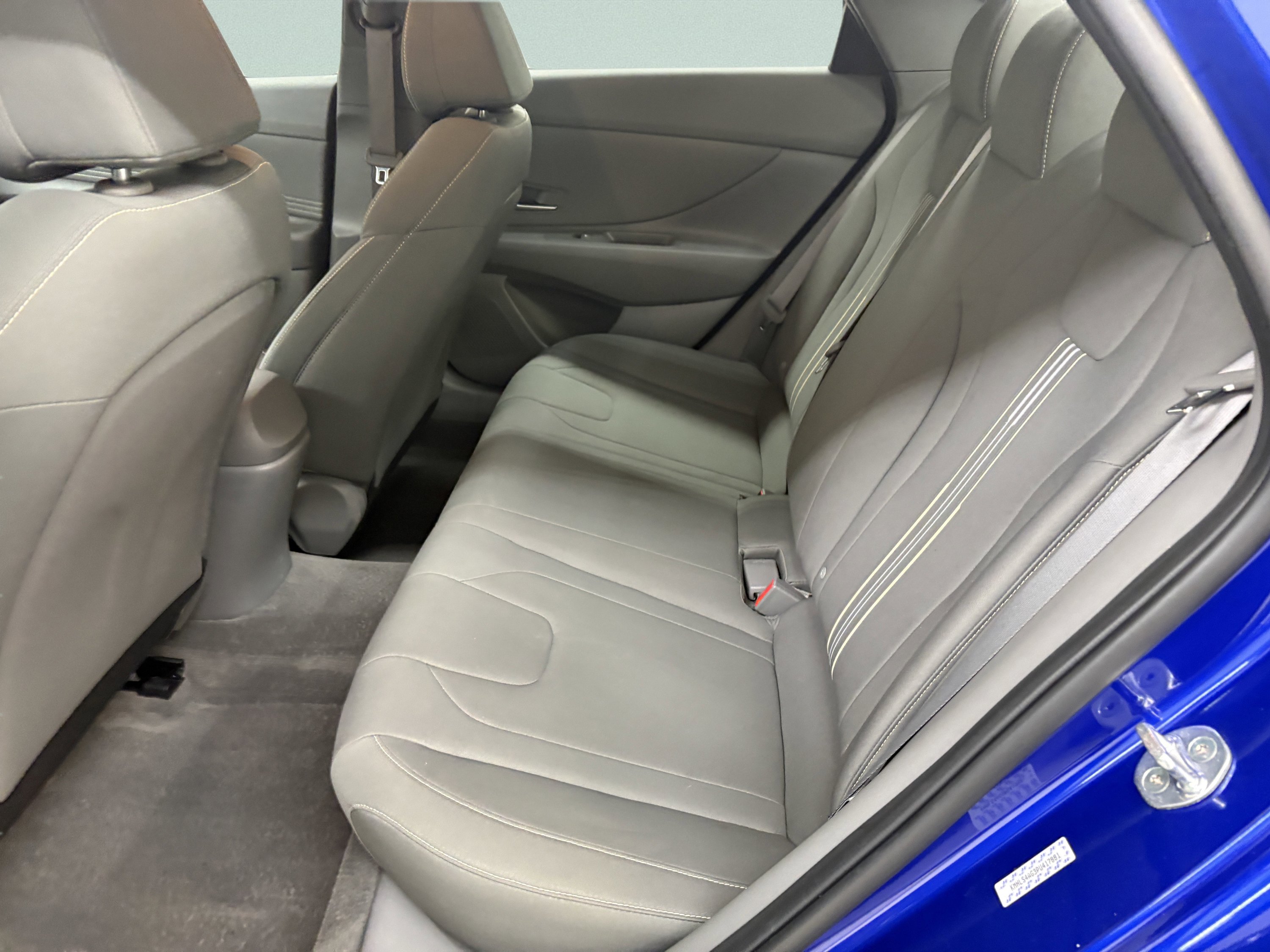 Used 2023 Hyundai Elantra SEL w/ Convenience Package FWD image 12
