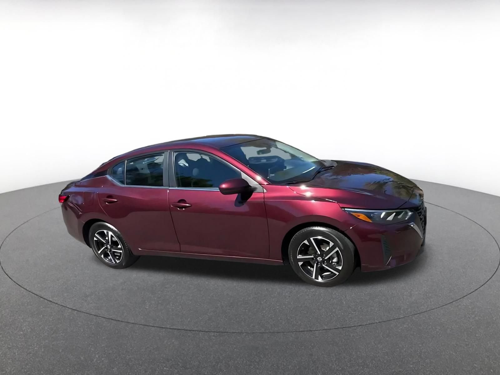 Used 2025 Nissan Sentra SV FWD image 2