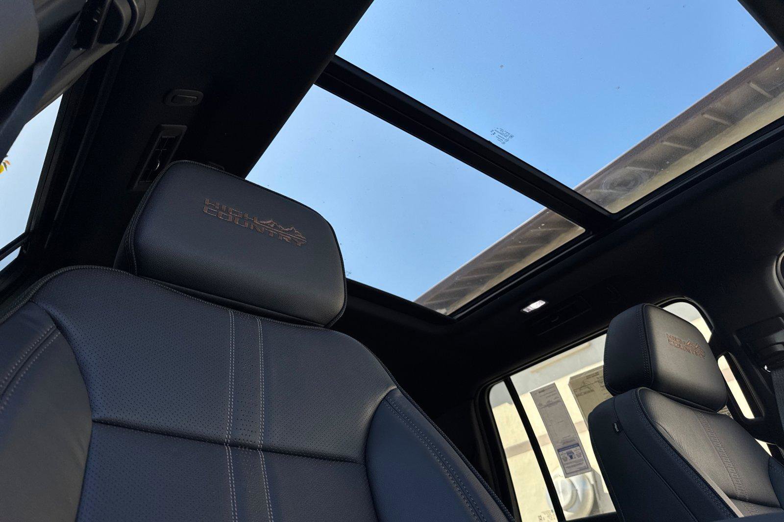 New 2025 Chevrolet Suburban High Country image 23