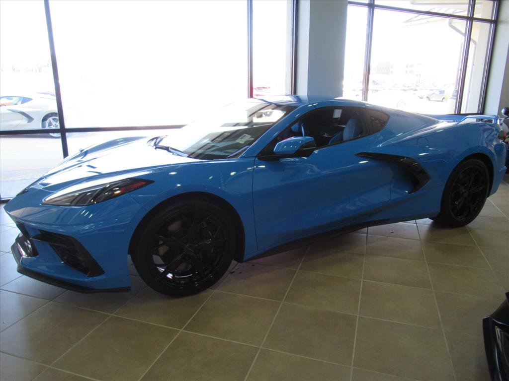 Used 2022 Chevrolet Corvette Stingray Premium Cpe w/ Z51 Performance Package image 3