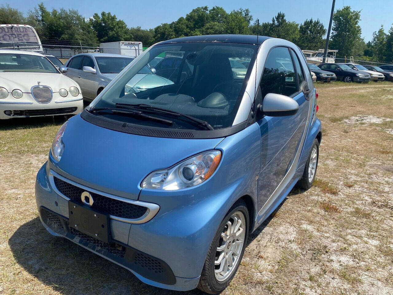 Used 2013 smart fortwo passion image 2