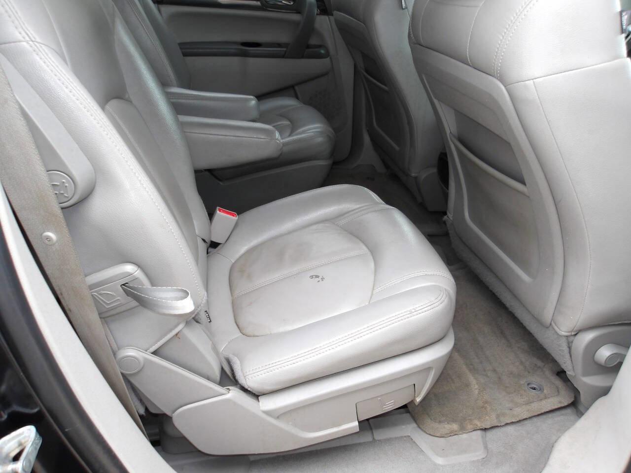 Used 2013 Buick Enclave Convenience image 23