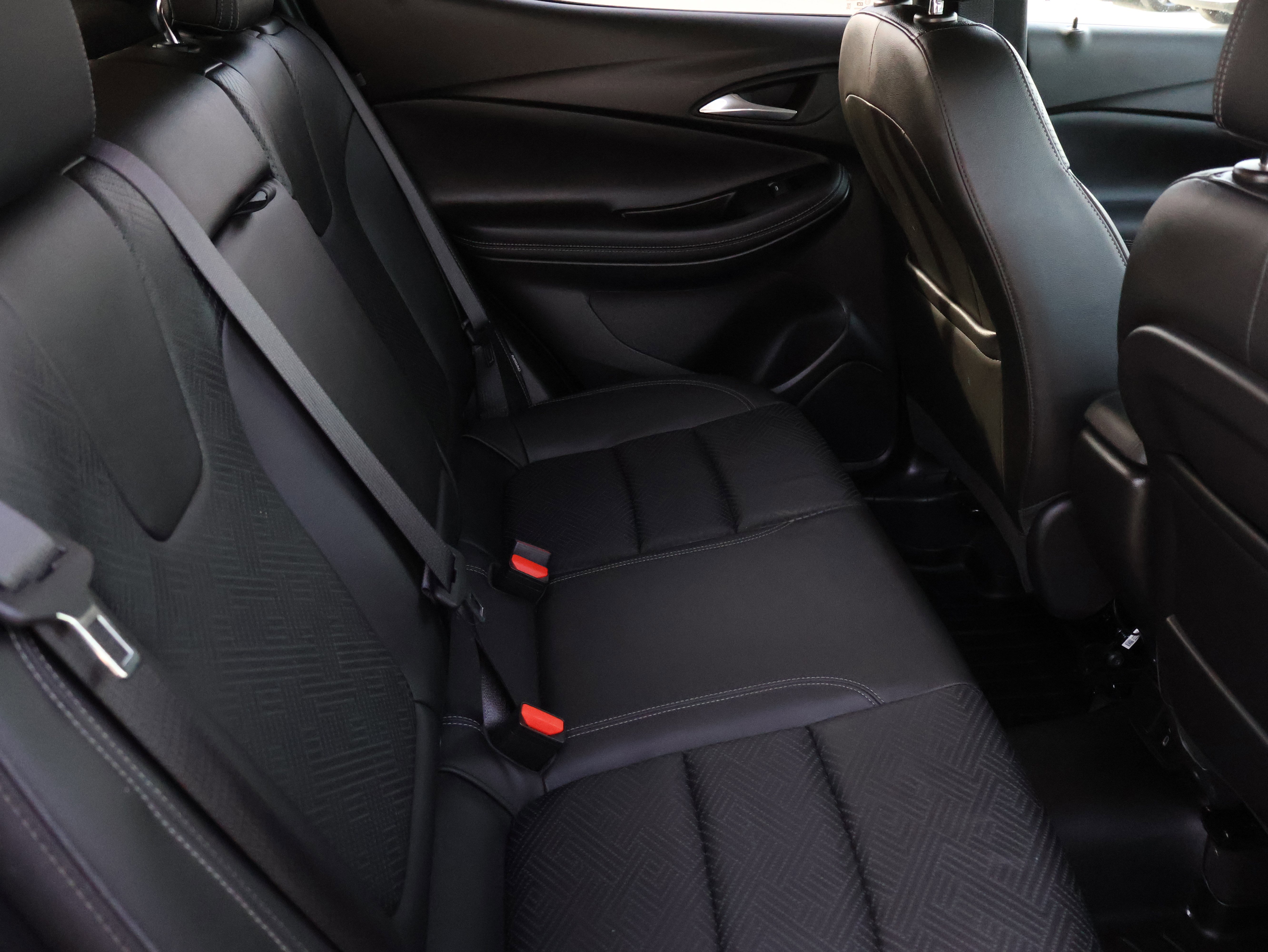 Used 2022 Buick Encore GX Essence w/ Advanced Technology Package image 13