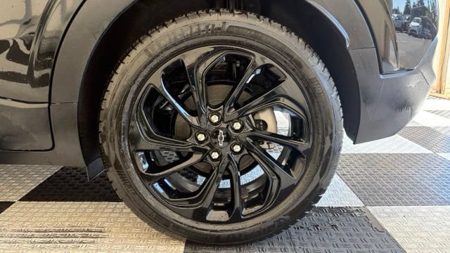 New 2027 Chevrolet Bolt RS w/ Technology Package FWD image 9