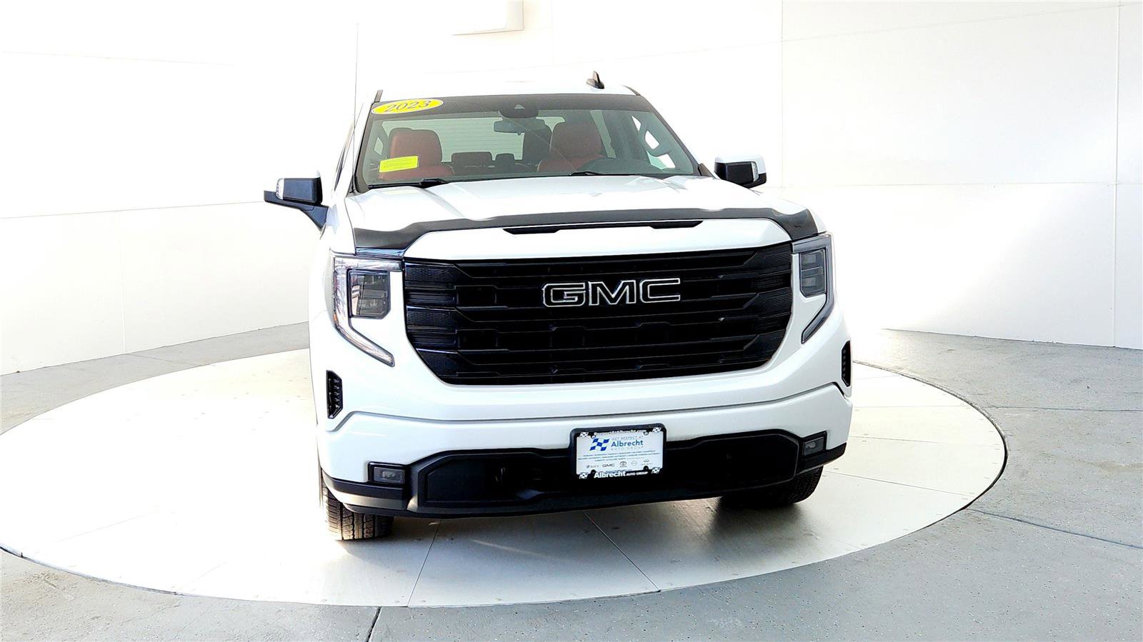 Used 2023 GMC Sierra 1500 Elevation AWD/4WD image 8