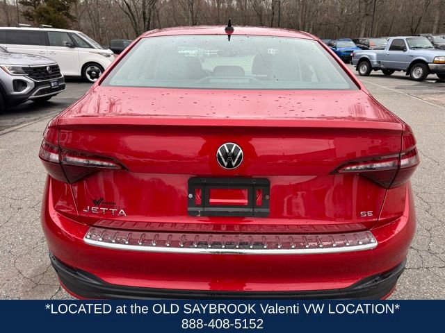 Certified 2023 Volkswagen Jetta SE w/ Panoramic Sunroof Package FWD image 7