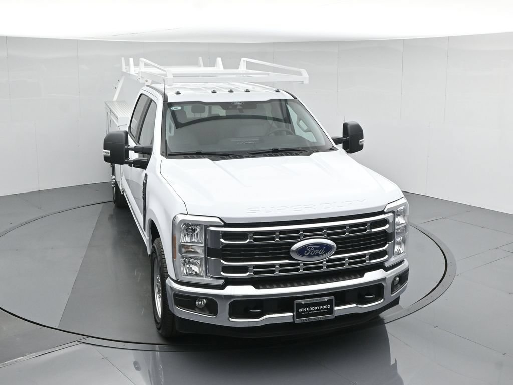 New 2026 Ford F350 XL w/ XL Chrome Package RWD image 41