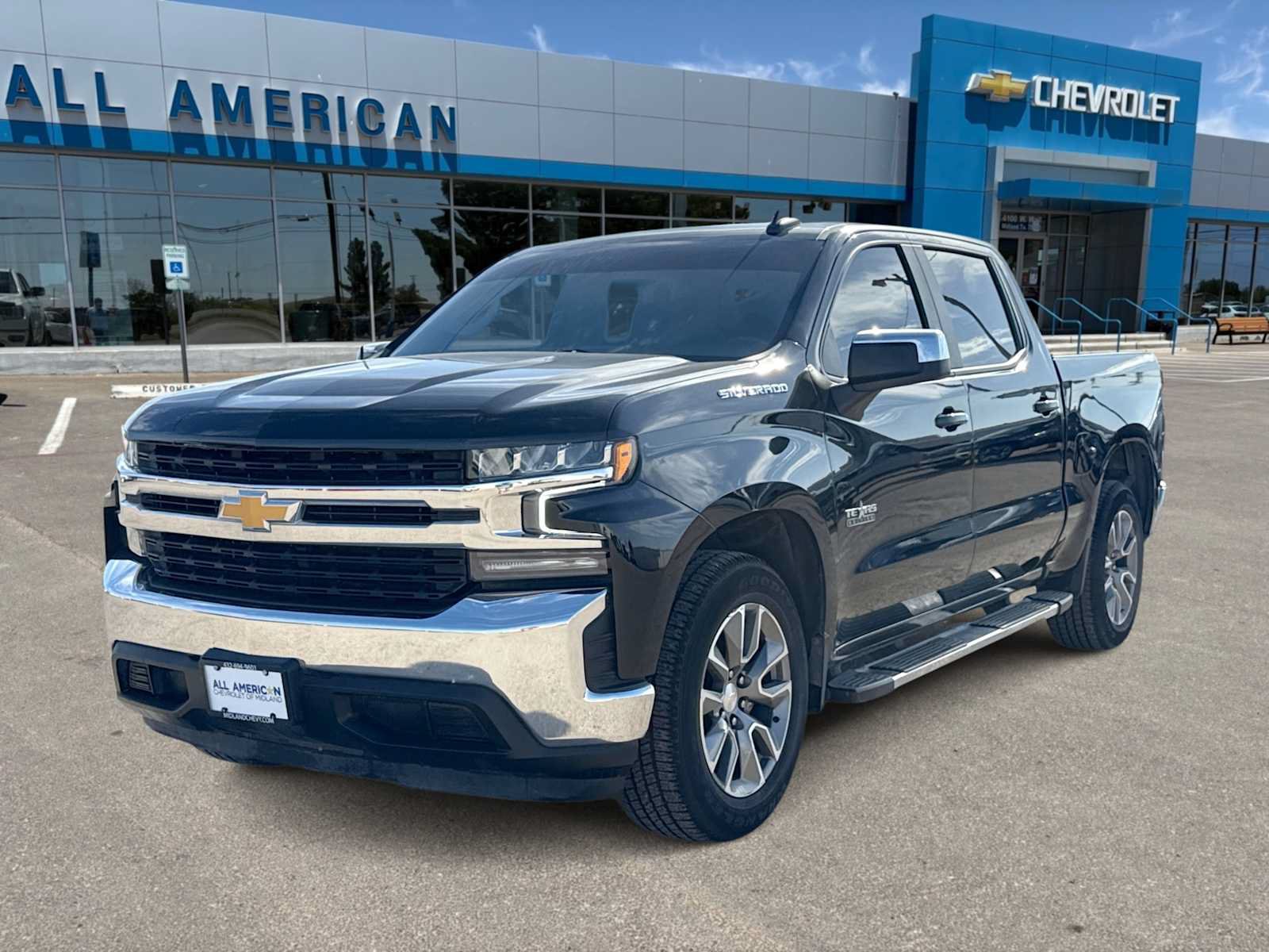 Used 2022 Chevrolet Silverado 1500 LT RWD image 1