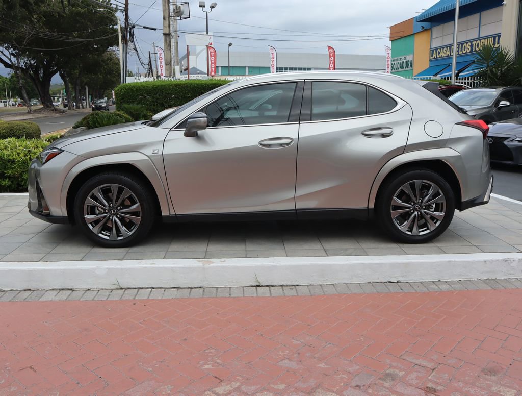 Used 2022 Lexus UX 200 F Sport FWD image 8