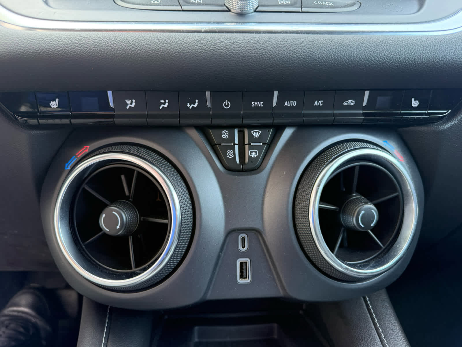 Used 2024 Chevrolet Blazer LT w/ Convenience Package image 15