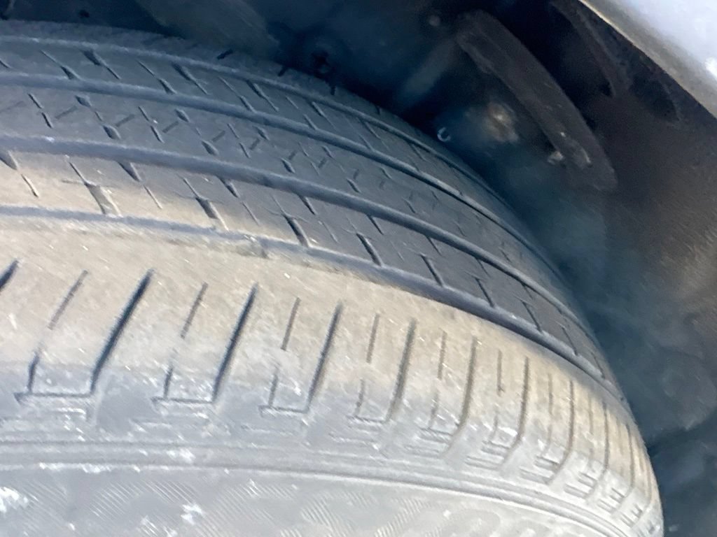 Used 2018 Honda CR-V LX image 2