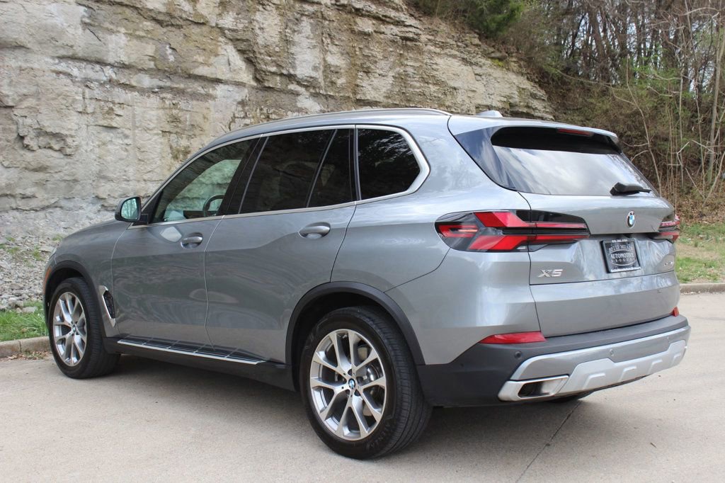 Used 2025 BMW X5 xDrive40i image 5