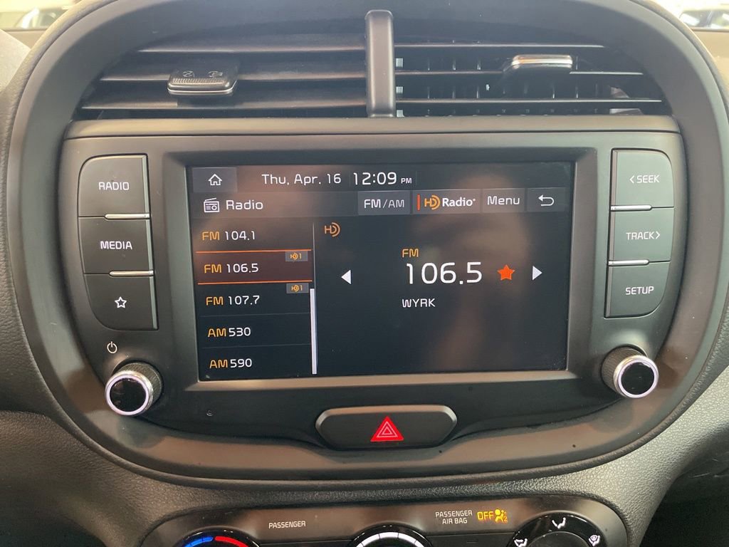 Certified 2023 Kia Soul LX FWD image 12