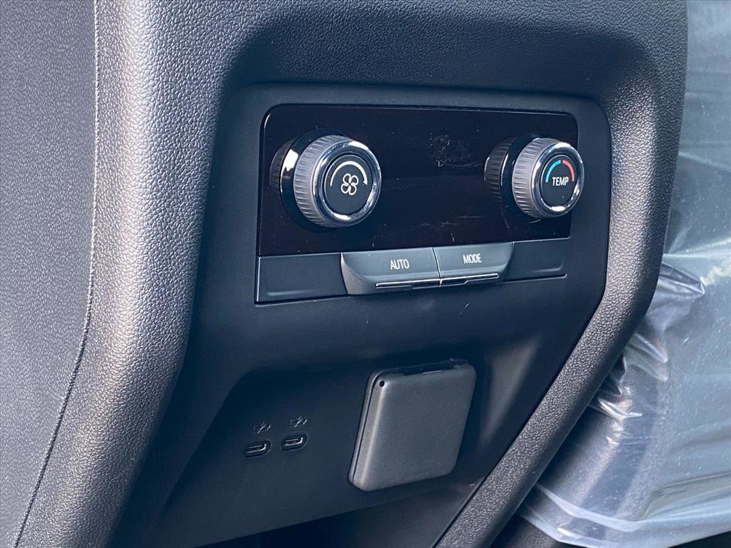 New 2026 Chevrolet Traverse LT w/ Driver Confidence Package image 20