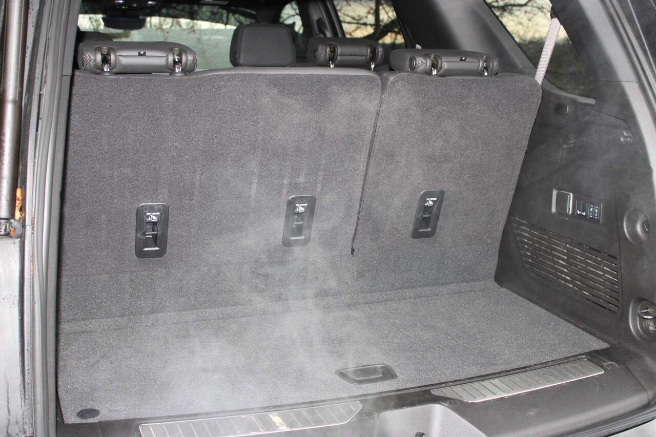 Used 2025 Chevrolet Tahoe High Country image 10